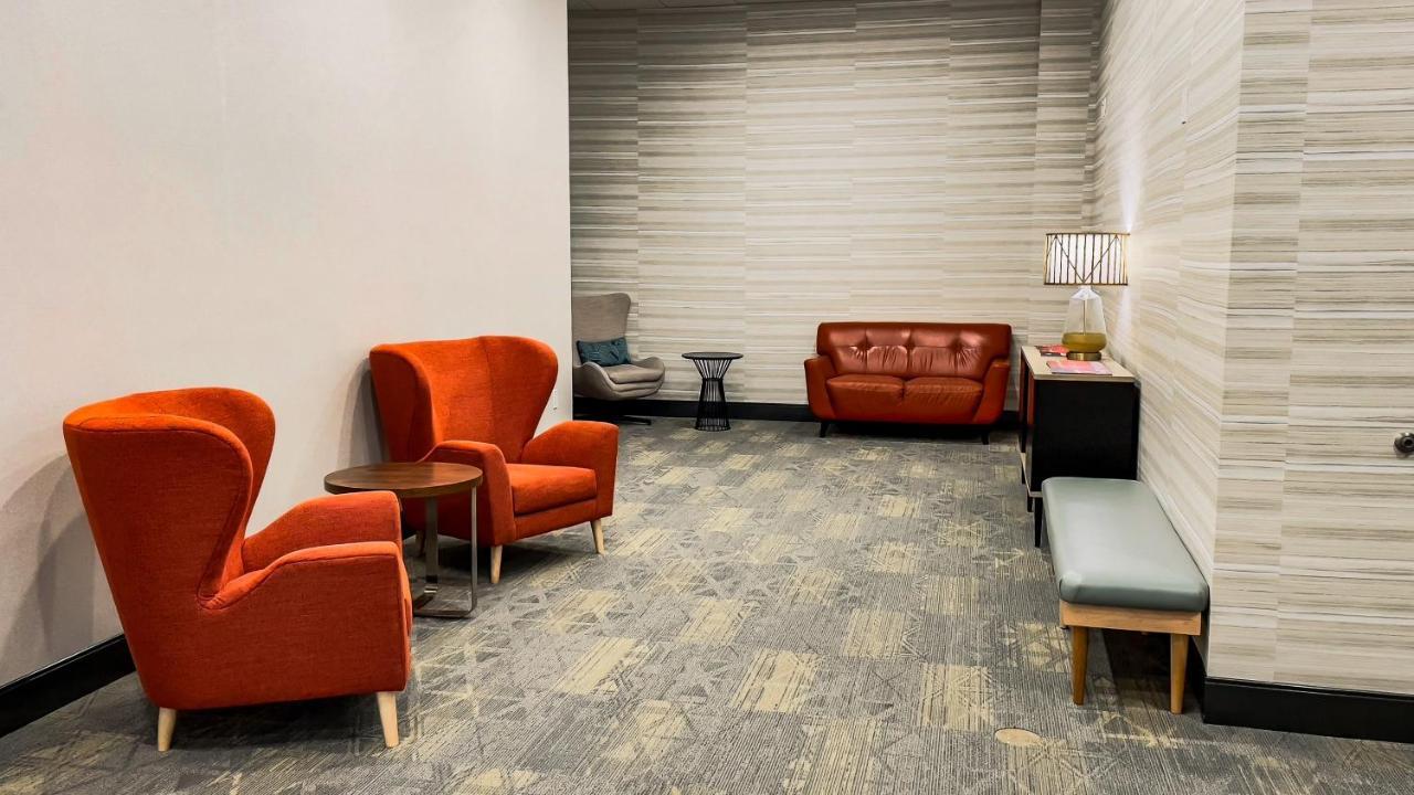 Holiday Inn Omaha Downtown - Waterpark By Ihg Экстерьер фото