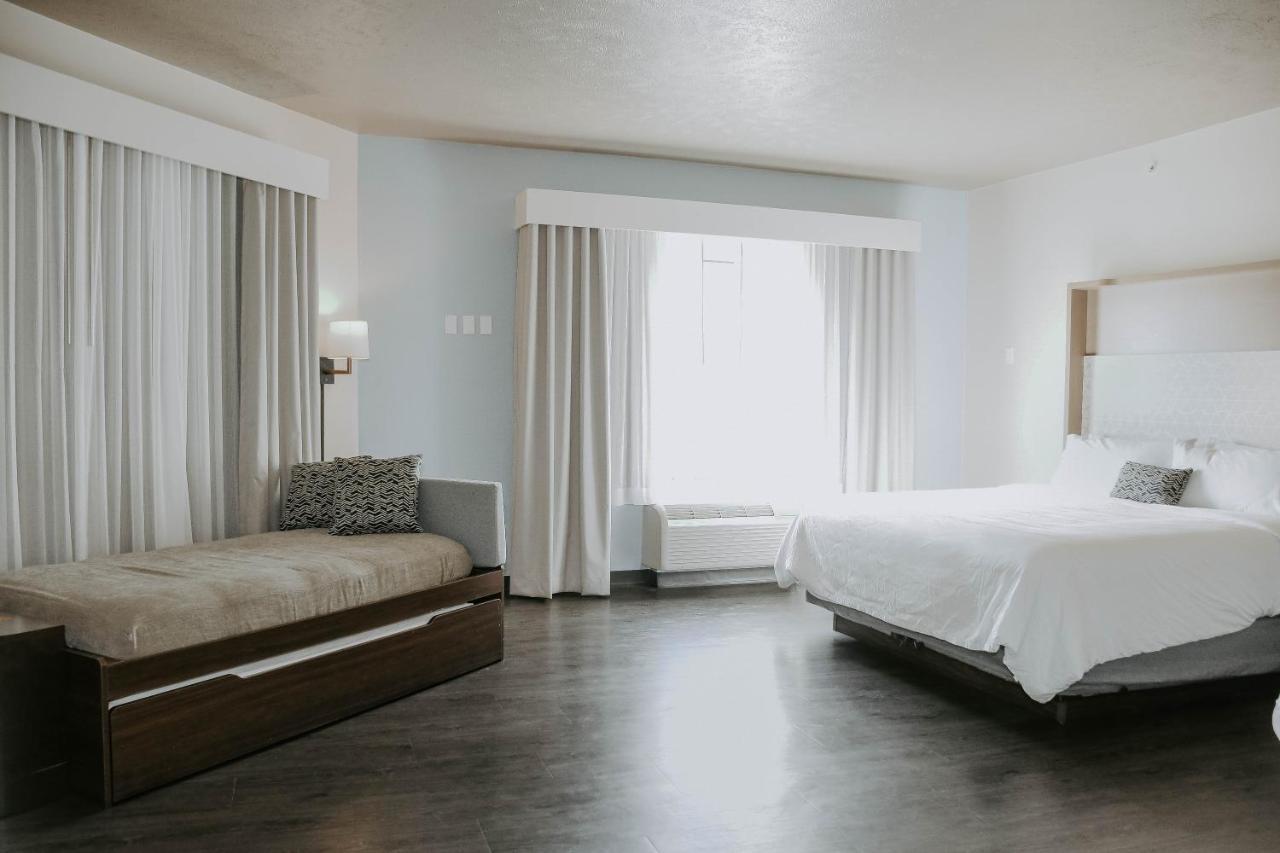Holiday Inn Omaha Downtown - Waterpark By Ihg Экстерьер фото